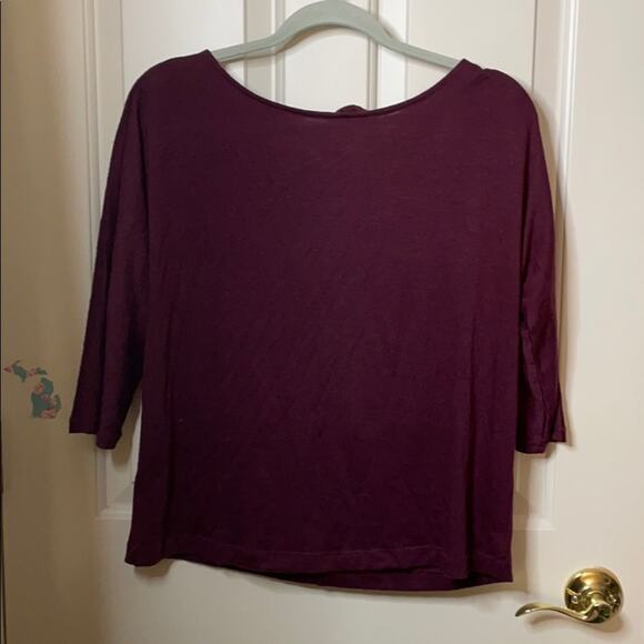 Ann Taylor Loft maroon blouse 3/4 cutout back XS - Picture 3 of 4